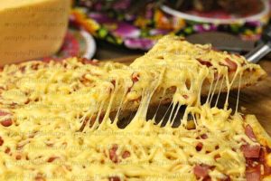 пицца гавайская с ананасами