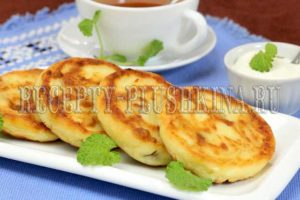 сырники из творога с изюмом