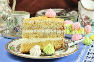 бисквитный торт очень вкусный и простой