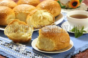 булочки с сахаром из дрожжевого теста