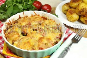 кабачки запеченные в духовке с помидорами и сыром