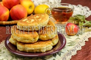 пирожки с яблоками жареные на сковороде